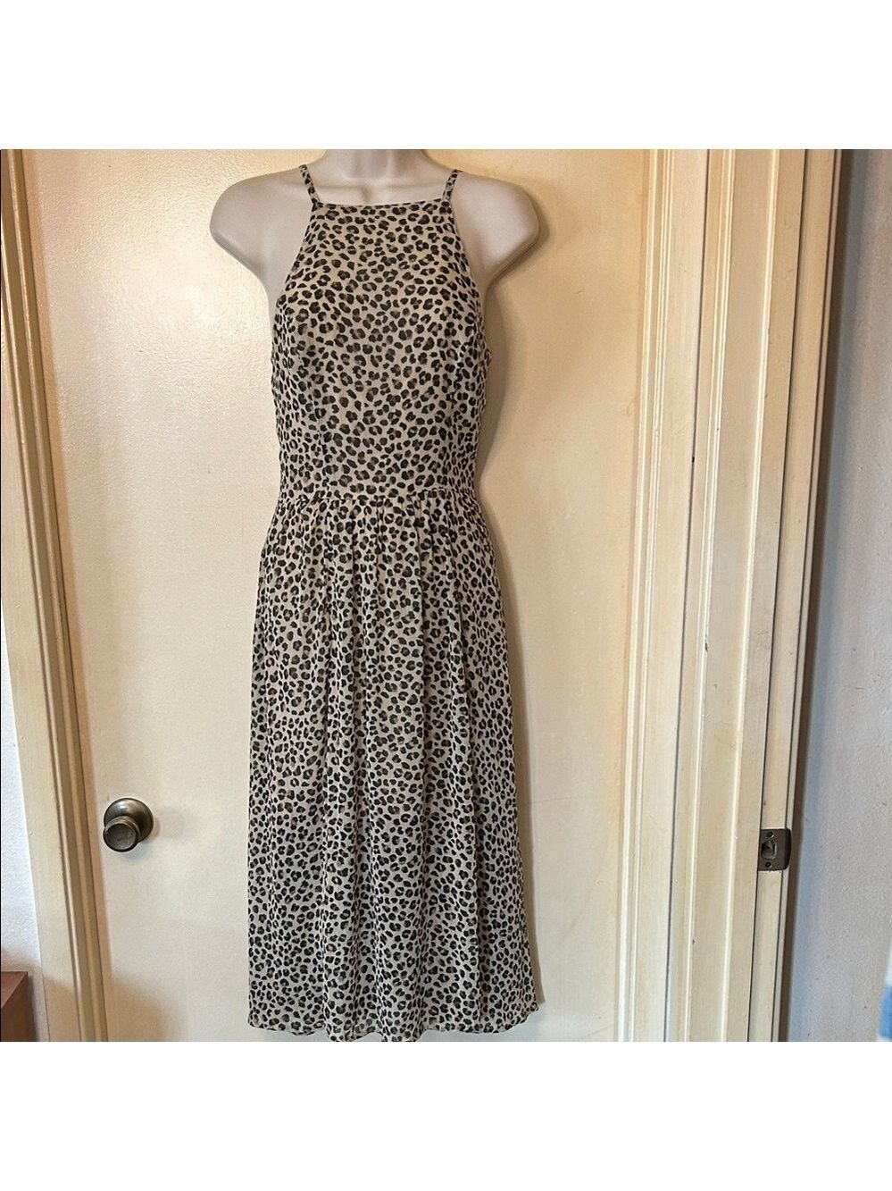 Abercrombie & Fitch Leopard Print Midi Dress size S